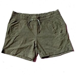 MEC Hiking Shorts Size 8